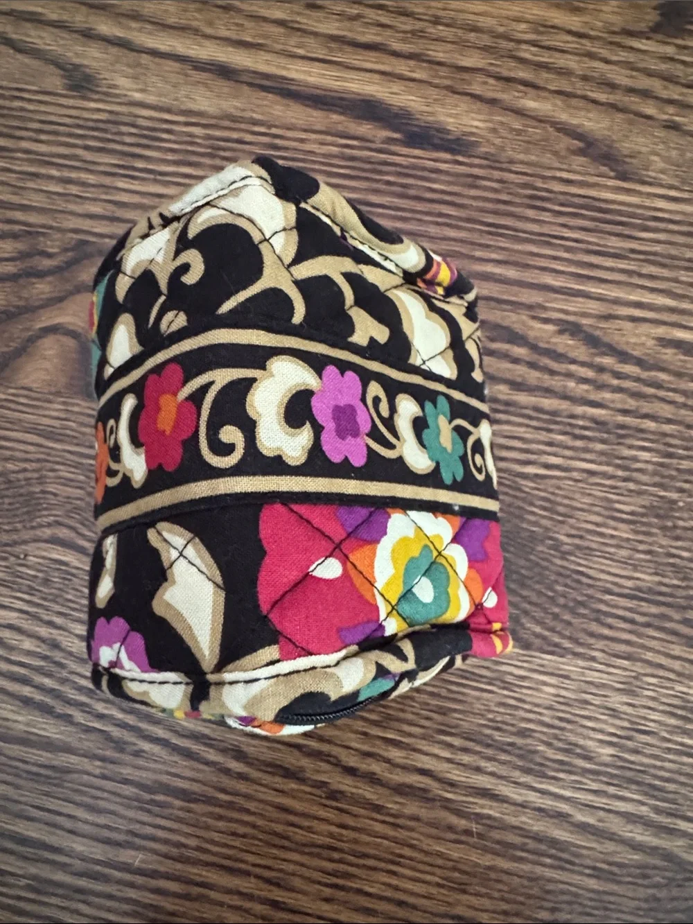 Vera Bradley Suzani pattern quilted rollable stacked zipper pockets tie top bag